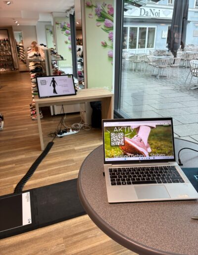 GANTER Aktiv Event mit dem easy2go in einem Schuhfachgeschaeft